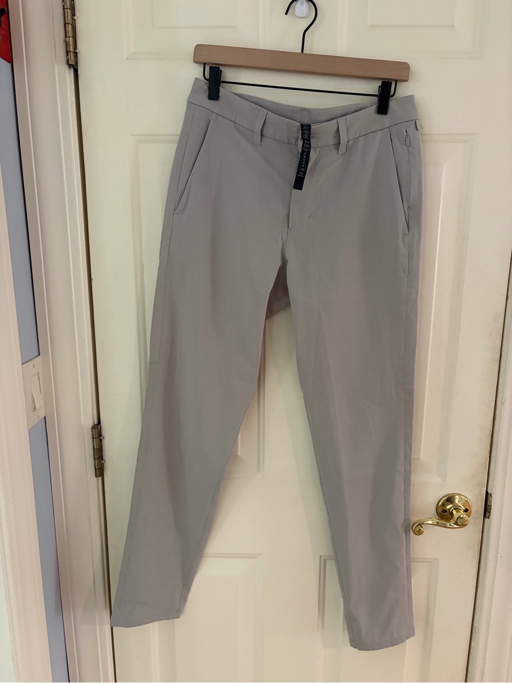 Lululemon Men's Light Gray Chino-Style Pants Size 30 EUC